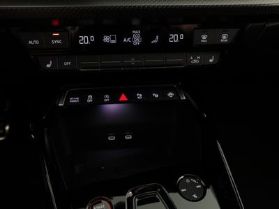 52457182-20.jpg