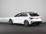 52457182-2.jpg