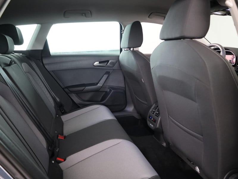 52693809-15.jpg