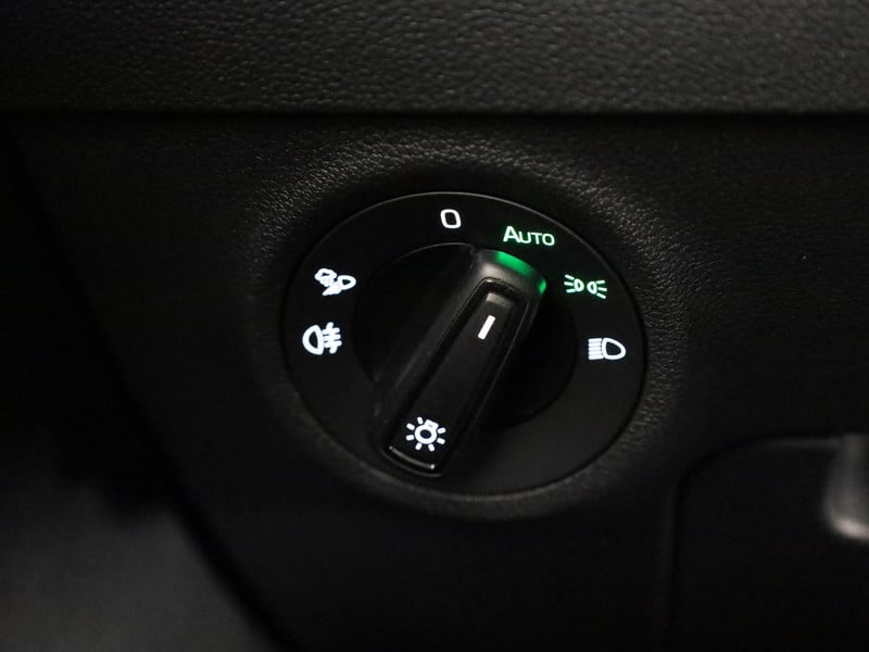52746004-14.jpg