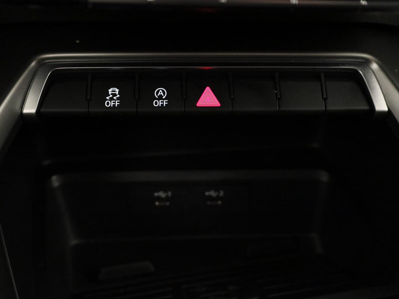 52750279-32.jpg