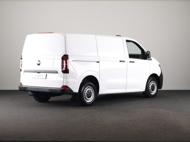 52759380-4.jpg