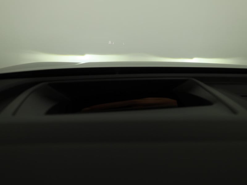 52778242-13.jpg