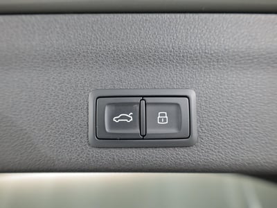 52814381-26.jpg