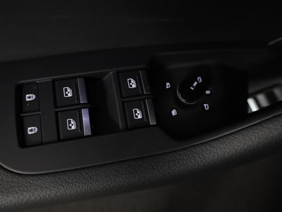 52814381-27.jpg