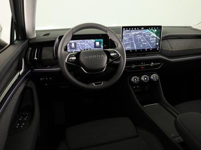 52820094-6.jpg