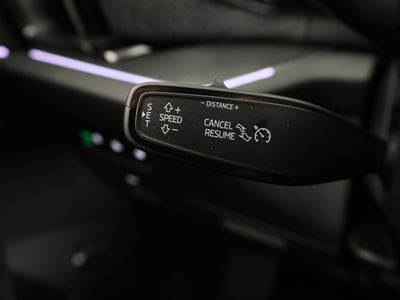 52820094-27.jpg