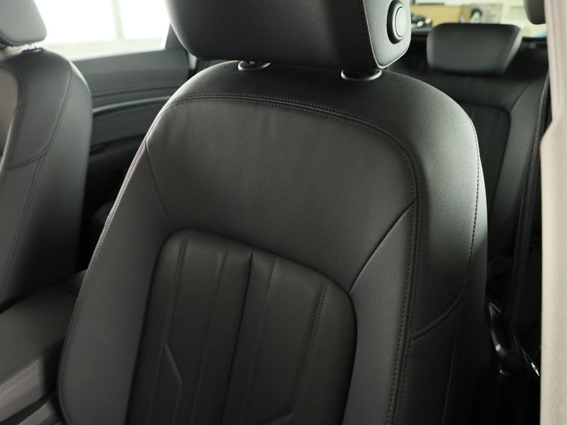 52853973-36.jpg
