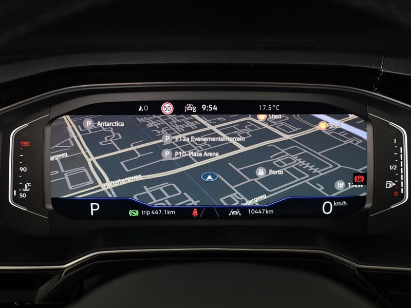 52869360-10.jpg