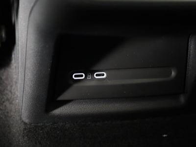 52886484-36.jpg