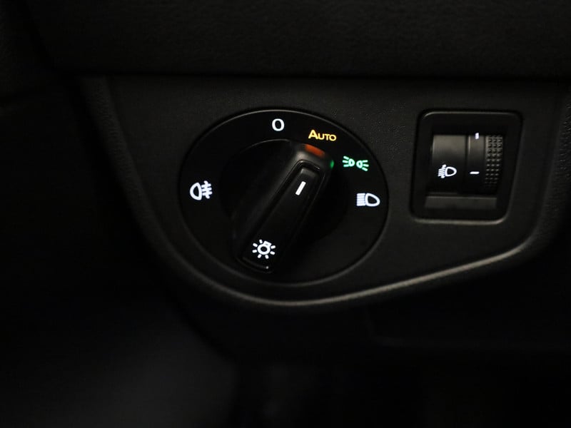 52900696-28.jpg