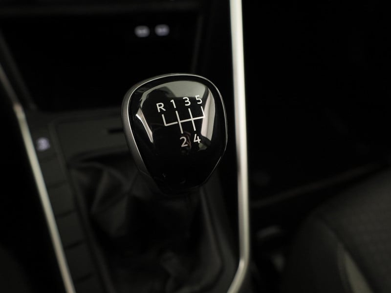 52900696-24.jpg