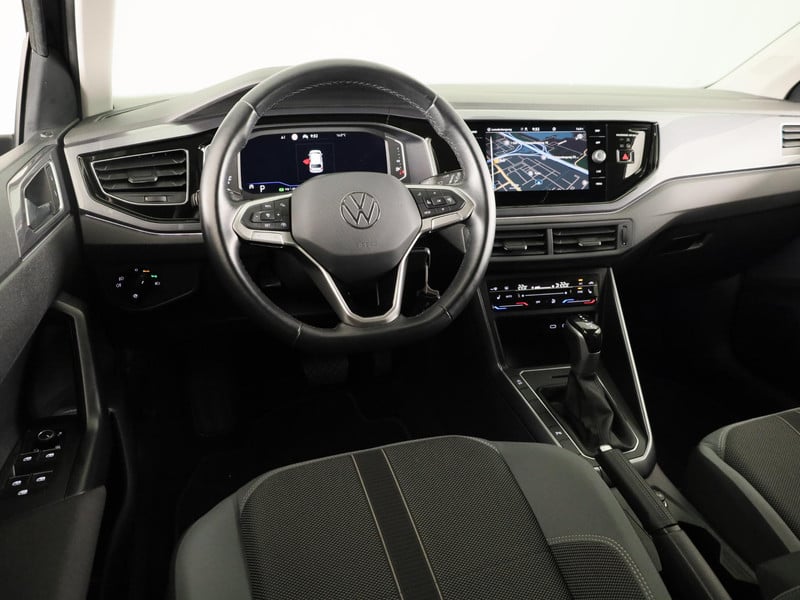52900840-16.jpg