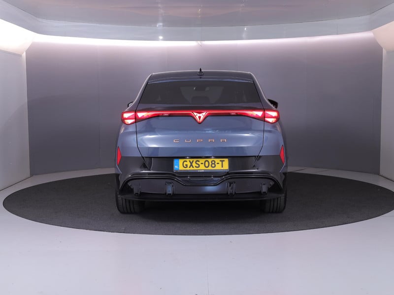 52902415-28.jpg