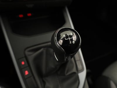 52944921-22.jpg