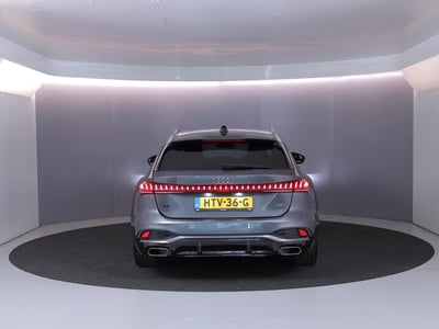 52952589-28.jpg