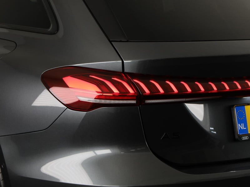 52986079-19.jpg