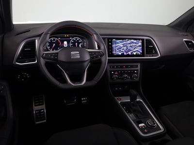 53020730-7.jpg