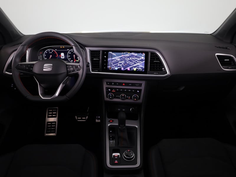 53020730-16.jpg