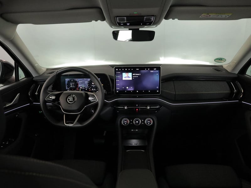 53046907-6.jpg