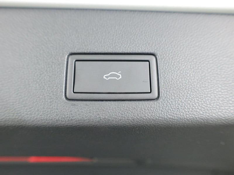 53141377-31.jpg