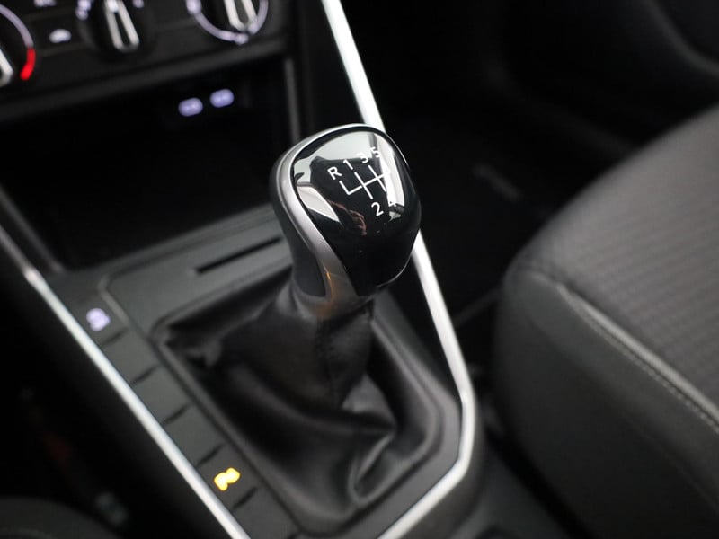 53164849-22.jpg
