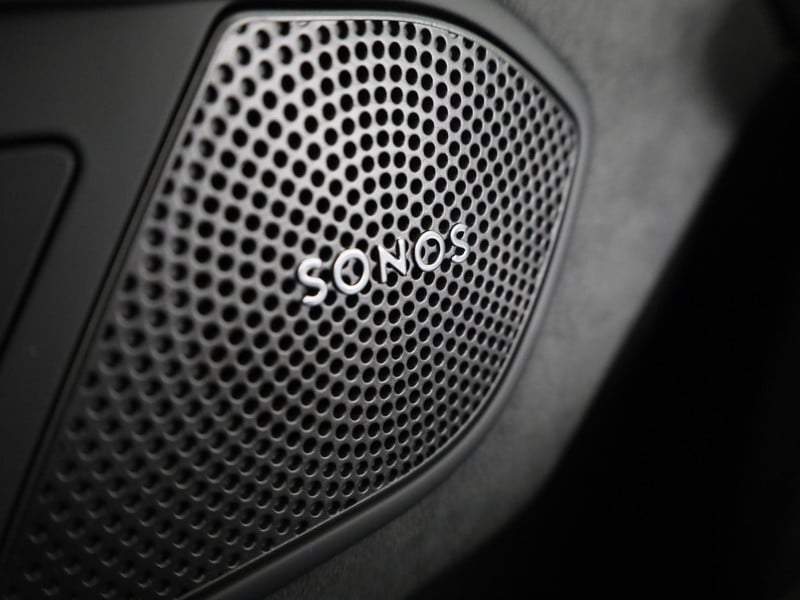 53165205-44.jpg