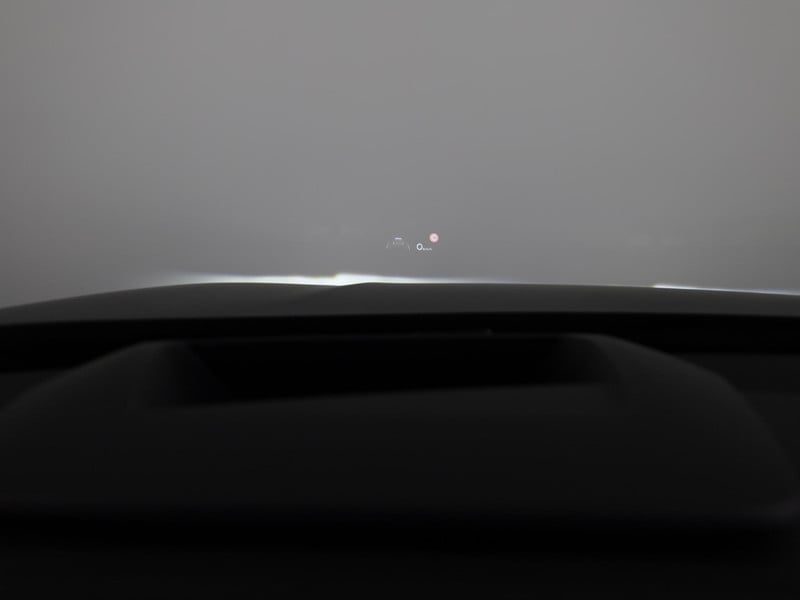 53165205-9.jpg