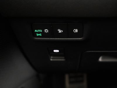 53191645-39.jpg