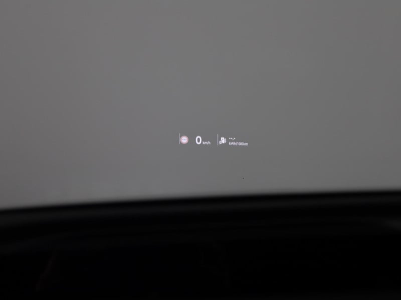 53232136-12.jpg