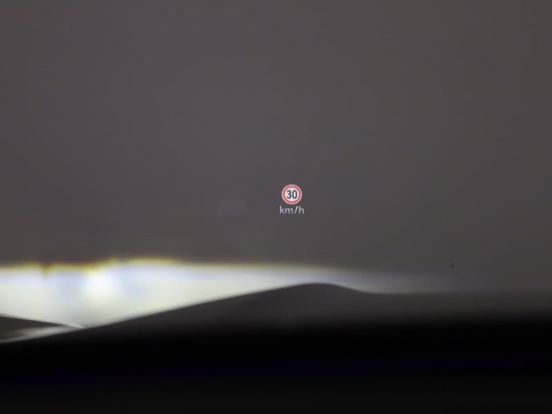 53389564-30.jpg