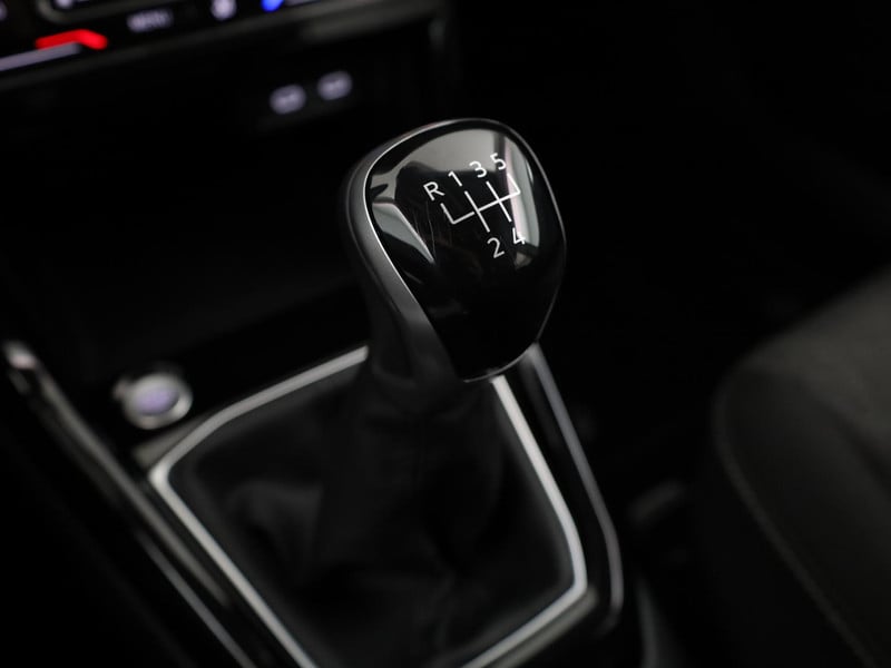 53417813-23.jpg