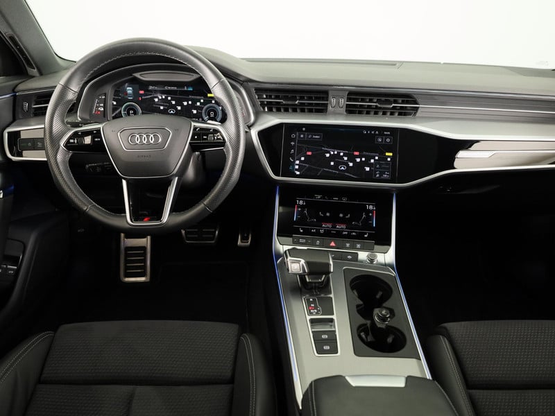 53418789-6.jpg