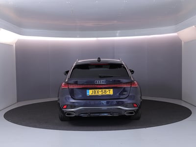 53423162-28.jpg