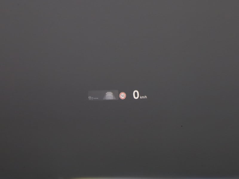53587508-27.jpg