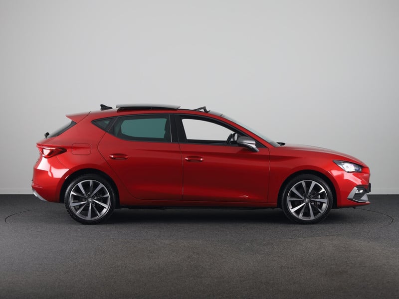 53682590-24.jpg