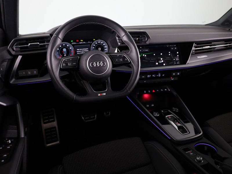 53718453-14.jpg