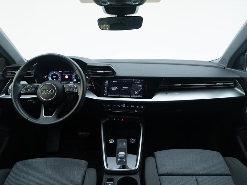 53904410-19.jpg