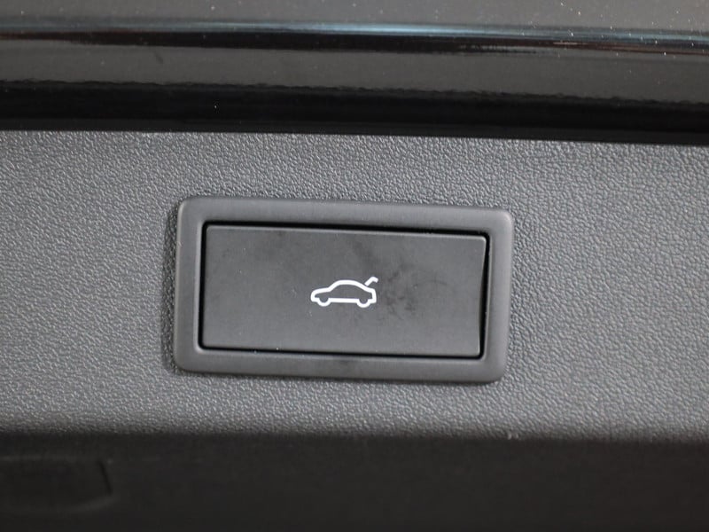 53908660-24.jpg