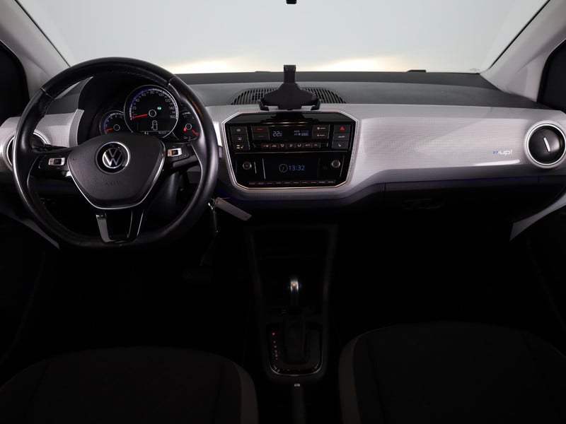 53929868-5.jpg