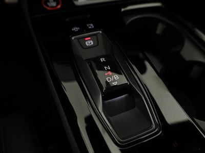 53934932-34.jpg