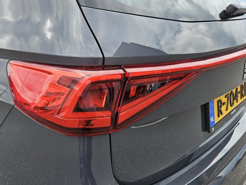 53953974-21.jpg