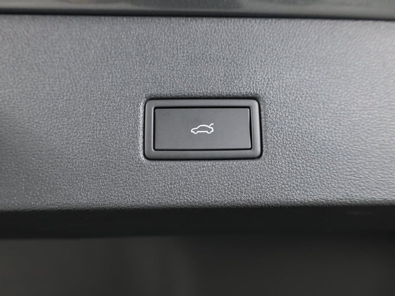53983749-27.jpg