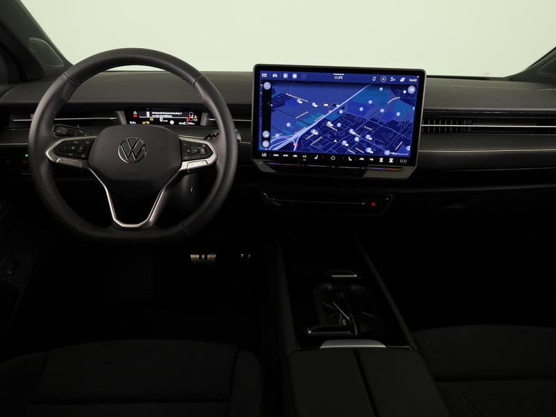 53986661-6.jpg