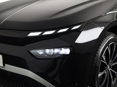 53987671-15.jpg