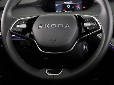 53987671-22.jpg