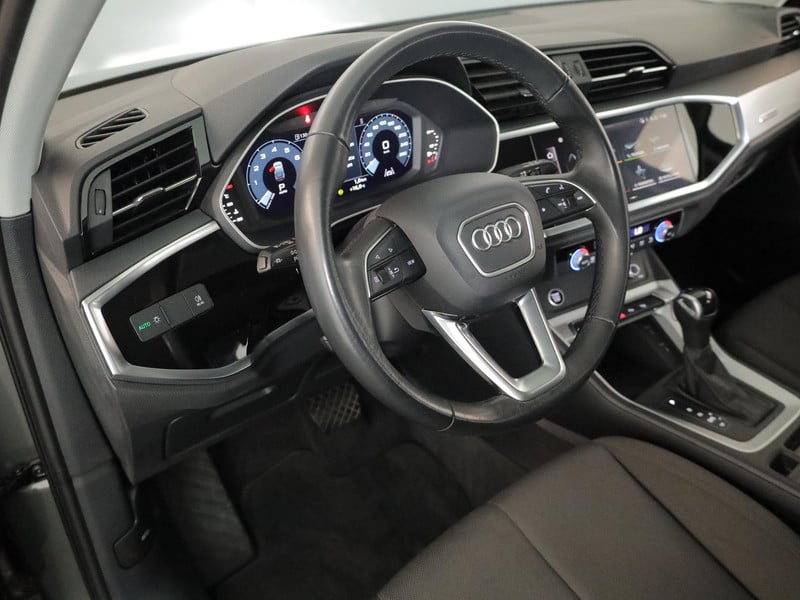 54016645-7.jpg