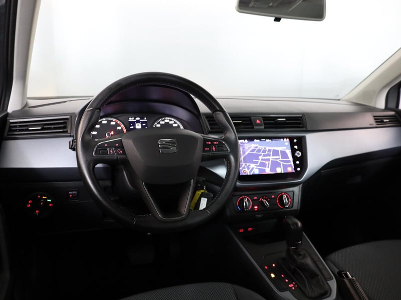 54072033-10.jpg