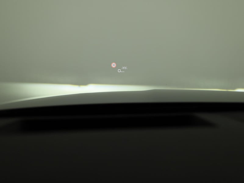54080847-9.jpg