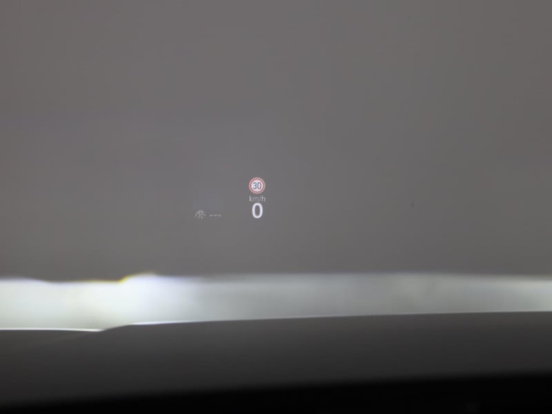 54081116-13.jpg